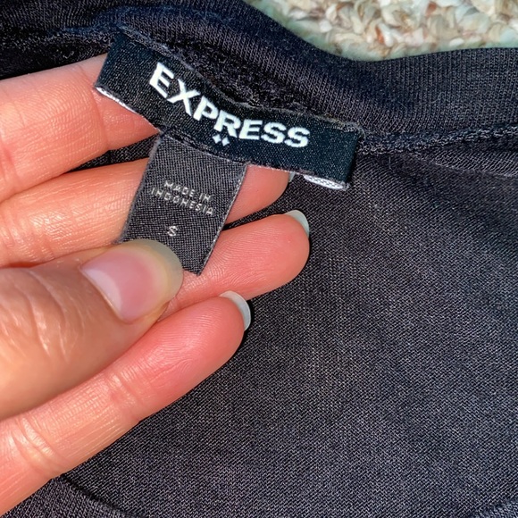 Express form-fitting top - Picture 3 of 3